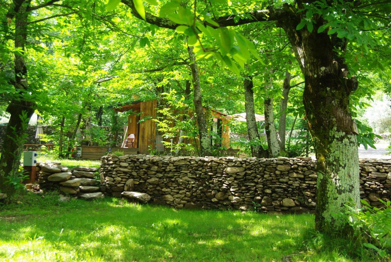Camping La Chataigneraie Gravieres Bagian luar foto