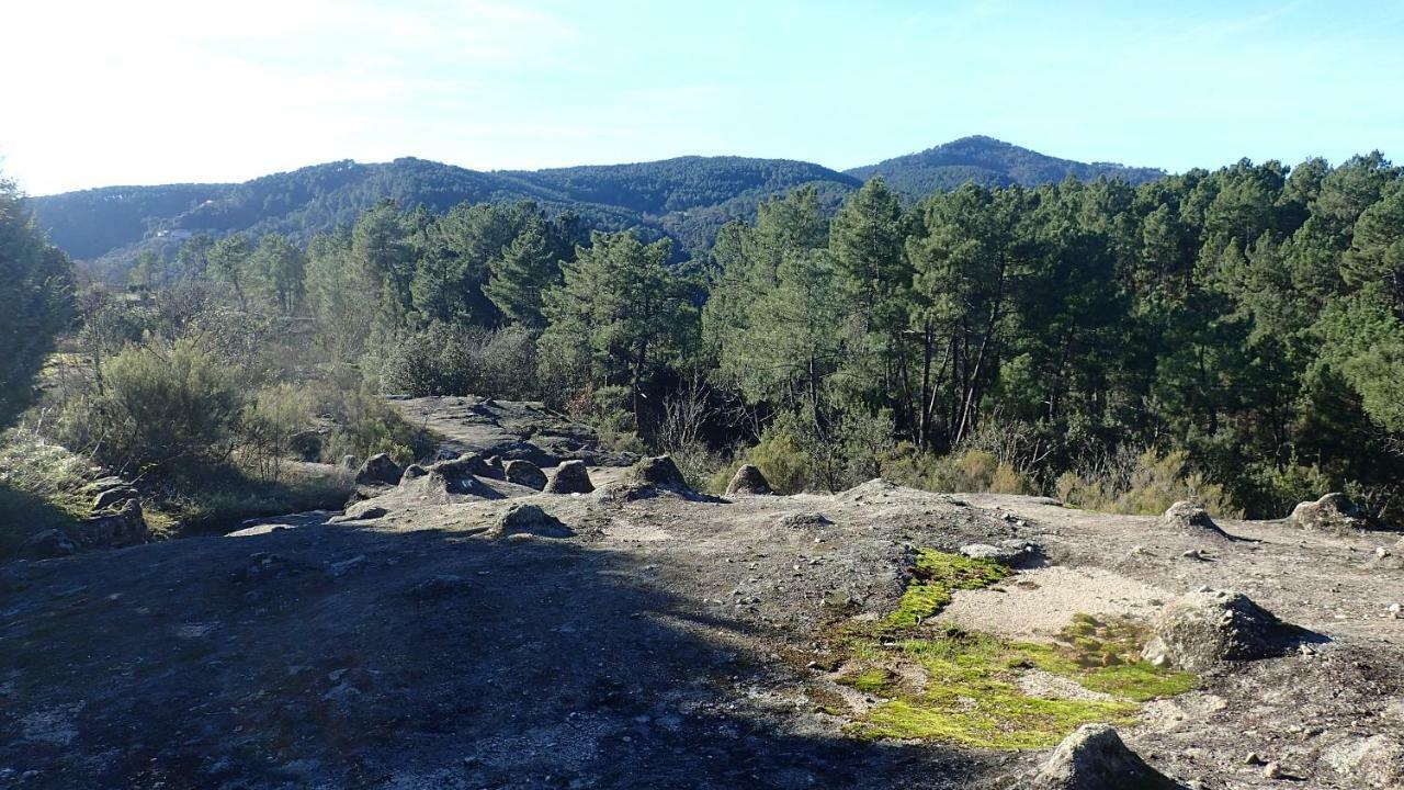 Camping La Chataigneraie Gravieres Bagian luar foto